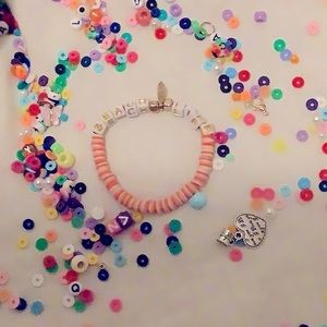 Cute preppy beach bracelet that says beach ice on it
